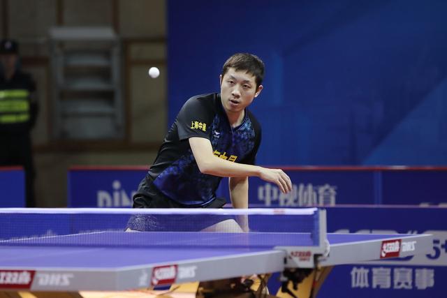 和不屈的精 和不屈的精